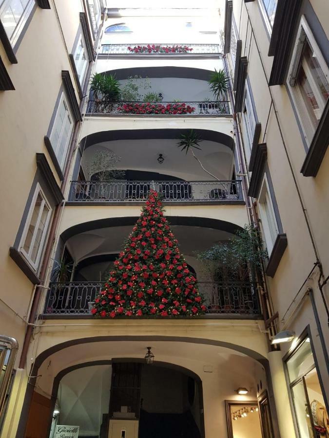 Napoli A Chiaia Apartment Exterior foto